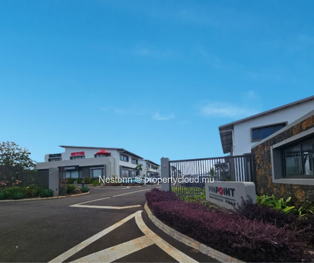 Prime office space with unmatched visibility – Ideal for your business growth!