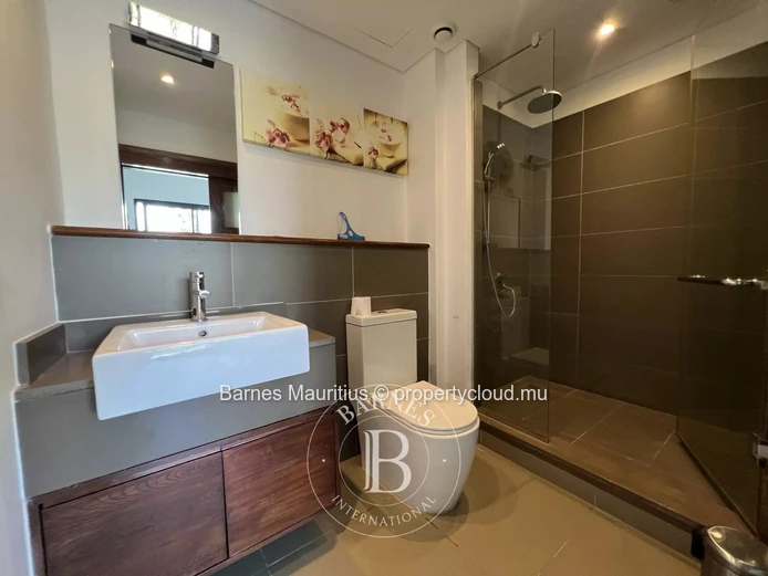 AZURI RESORT - 4-Bedroom Villa with Garden & Pool