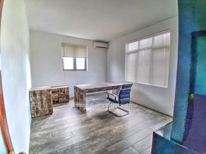 Exceptional commercial premises for rent – Strategic location in Vale
