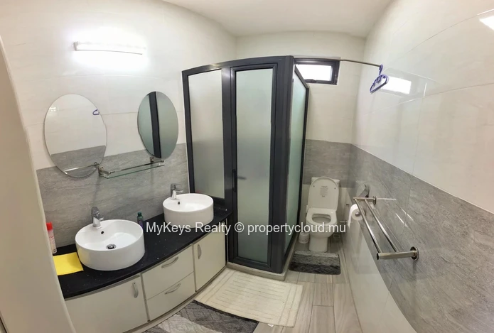 Residence Calme – Piscine Privée – 4 Chambres