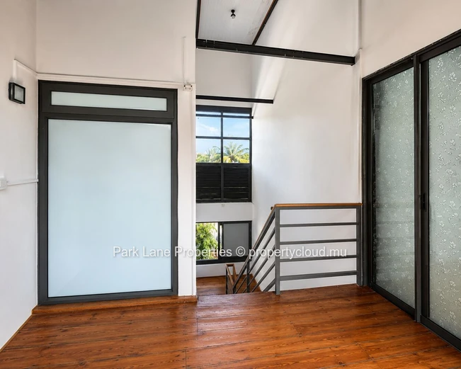 Appartement de Type Penthouse avec Rooftop Privatif et Vue Panoramique