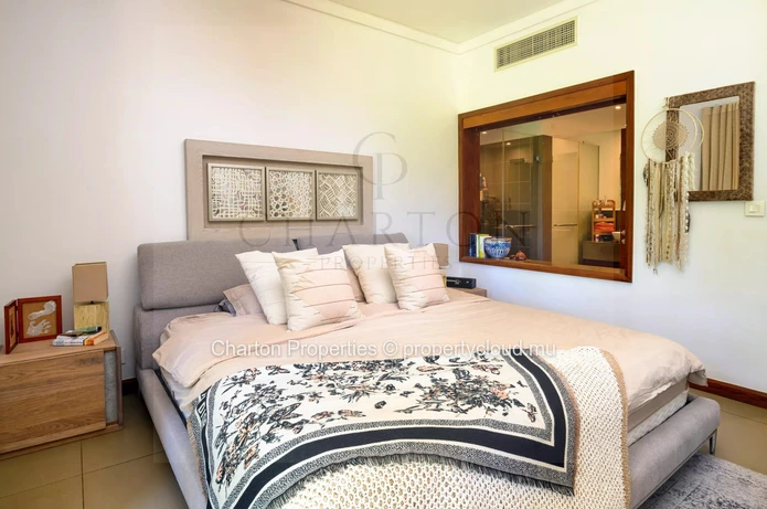 Three-bedroom apartment - An address where time slows down