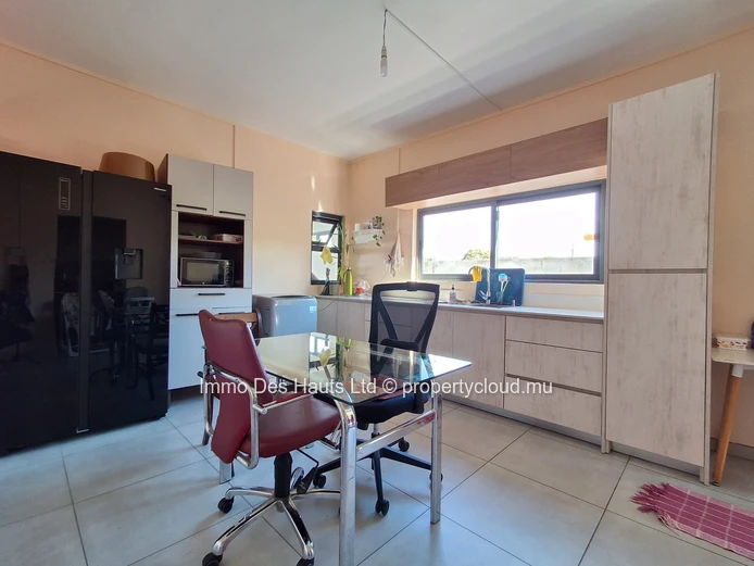 Maison meublée de 5 chambres à vendre – Allée Brillant, Floréal