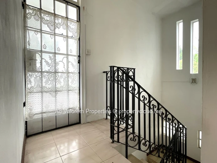 Exclusive Listing – High-Potential Property in a Prime Location in Péreybère (Sole Mandate)
