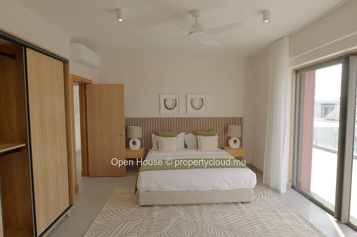 Luxurious PDS Apartment with Communal Pool in Trou aux Biches -- Accessible to Foreigners - Sea Access - Close to Ame...