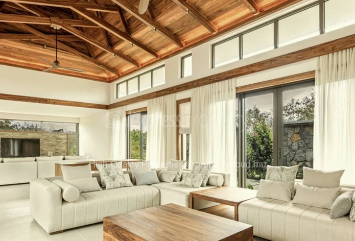 Jacaranda Luxury Villas En Vente A Balaclava