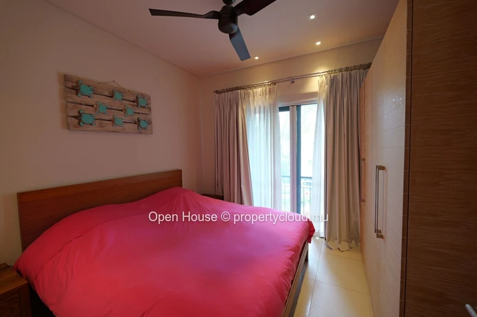 Duplex 3 chambres avec piscine privée à vendre à Rivière Noire