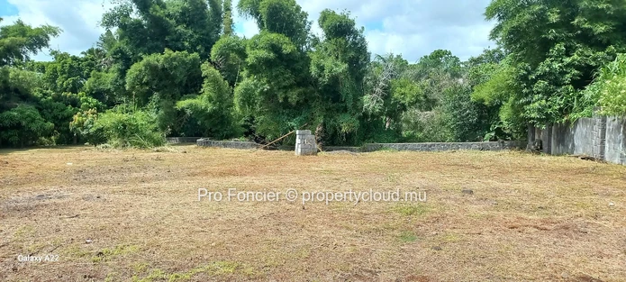 Land for sale in Cote D'Or - Riverside Plot in a secure residential development