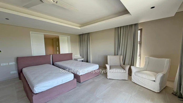 Villa White Light