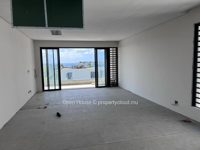2-Bedroom Apartment for Sale in Black River with Common Pool