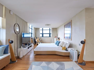 6 Bedroom Penthouse