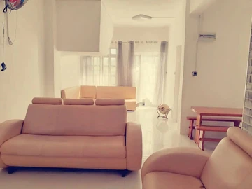 18 Bedroom Hotel