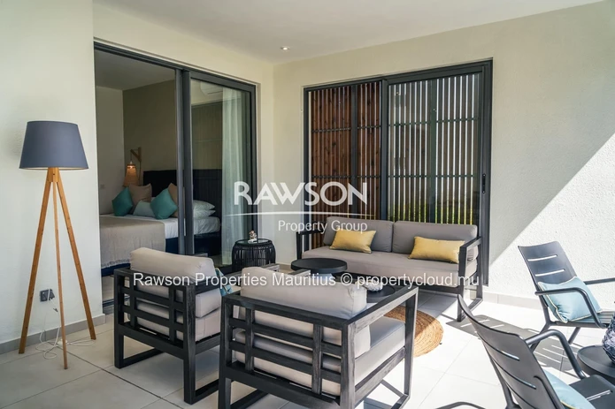 3 Bedroom Beachfront Apartment | Pool And Garden | Poste Lafayette | Lease Hold