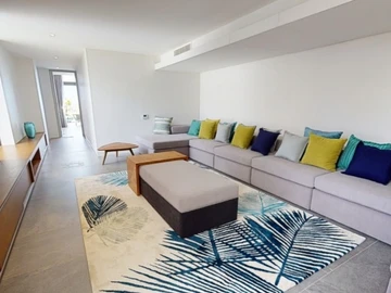 5 Bedroom Villa