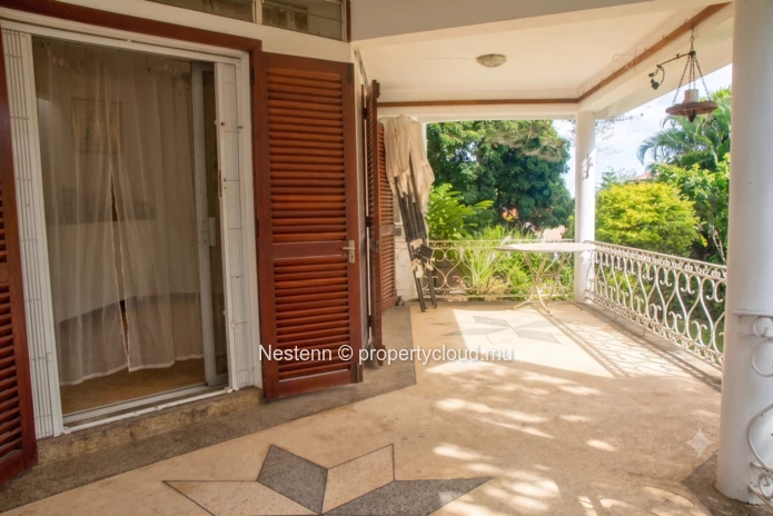Villa traditionnelle de 4 chambres proche des commodités