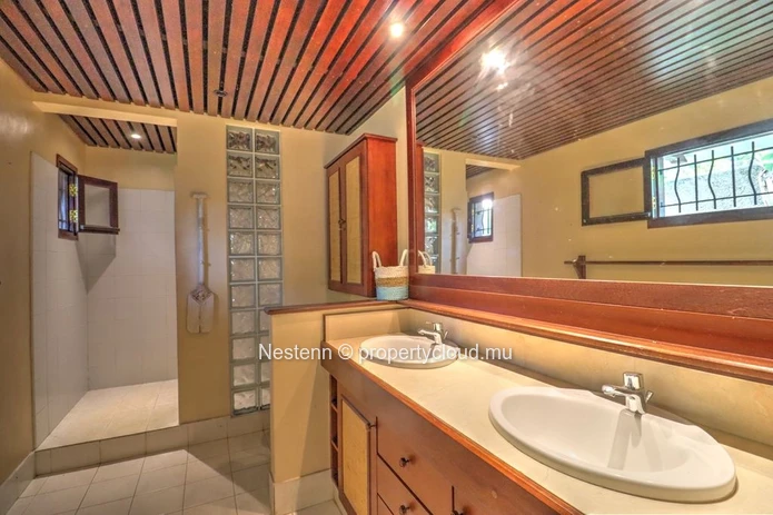 Villa de 5 chambres au style bohème & balinais avec piscine
