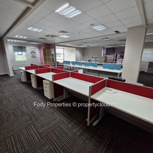 Bureaux à louer – Nexteracom Tower 3, Ébène
