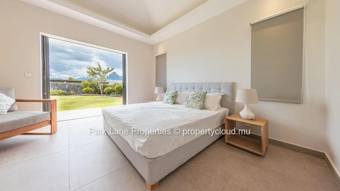 Élégante villa de 4 chambres avec vue panoramique sur la montagne et piscine privée
