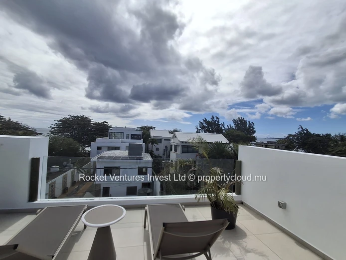Luxury Sea View Penthouse – Trou aux Biches