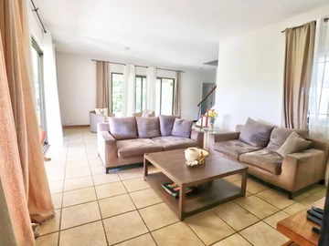 Maison de 4 Chambres