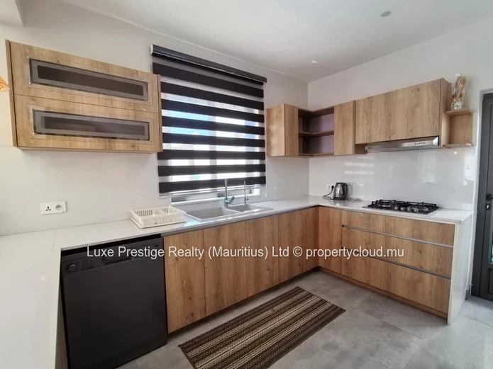 Villa Moderne Neuve de 3 Chambres avec Piscine Privée à Louer à Calodyne | À 20 Minutes de Northfields International ...