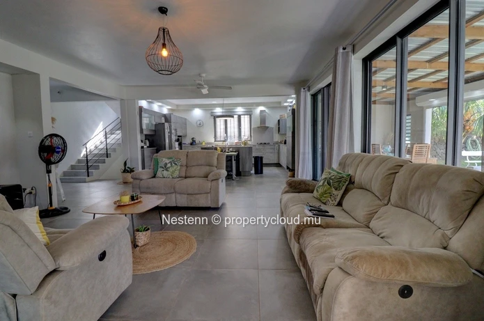 Elegance and Comfort in a Prime Location