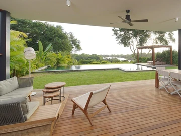 4 Bedroom Villa