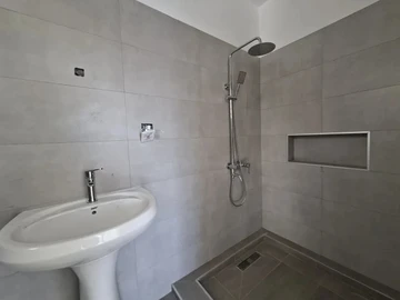 4 Bedroom Townhouse, Duplex