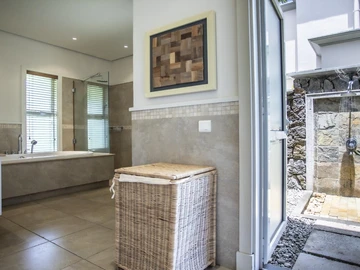 Tee to Sea - Heritage Villas Valiche