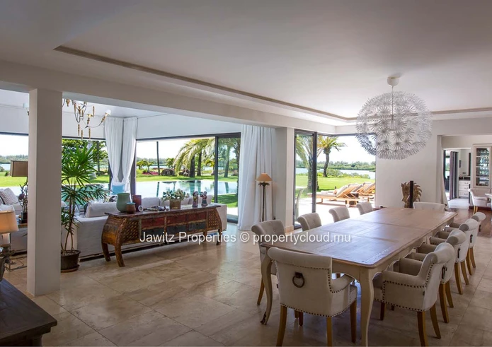 A Grand 800m² Sanctuary of Luxury & Tranquility