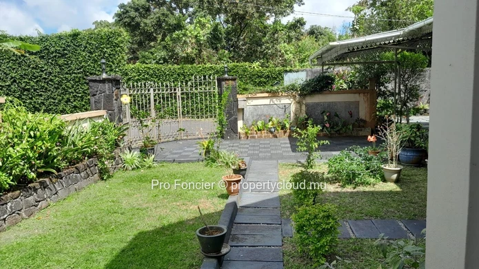Maison à vendre à Curepipe - Dans un bon quartier !!