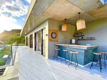 5 Bedroom Villa