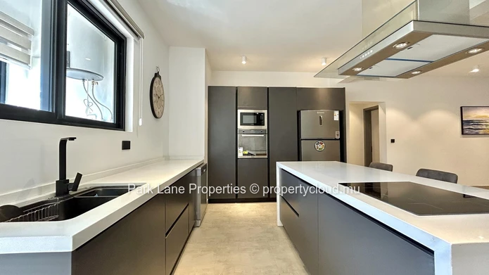 Appartement spacieux au rez-de-chaussée de 3 chambres avec terrasse et plunge pool à Tamarin