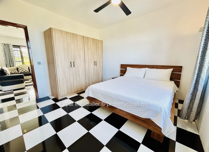 3-Bedroom Flat Overlooking The Garden And Swimming Pool – Near Azuri