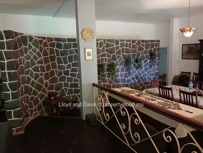 Versatile Residential Estate with Main House & Independent Cottage