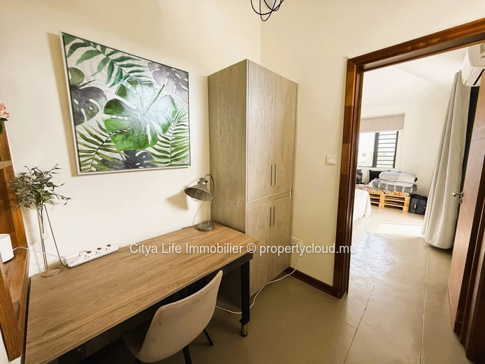 Élégante Maison Meublée avec Vue Panoramique à Flic en Flac