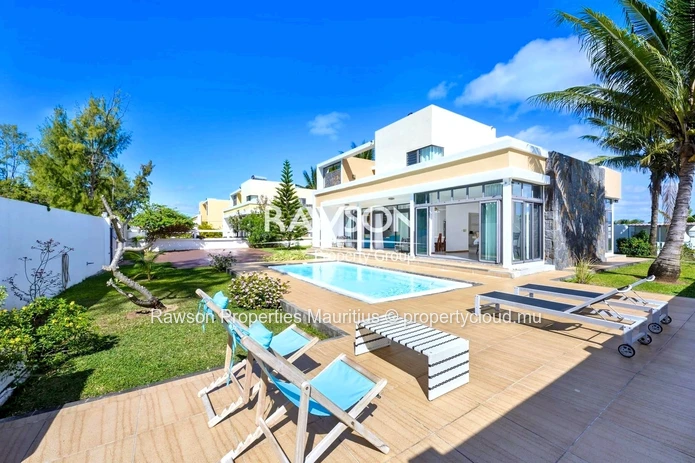 Villa D’Exception Face À La Plage De Belle Mare