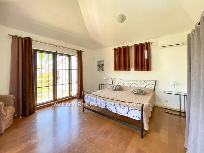 Appartement meublé de 3 chambres avec terrasse à louer à Grand Gaube, île Maurice