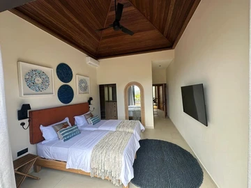 4 Bedroom Villa