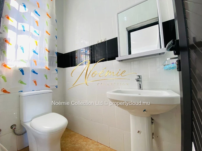 2-Bedroom Apartment for Rent in Pereybère