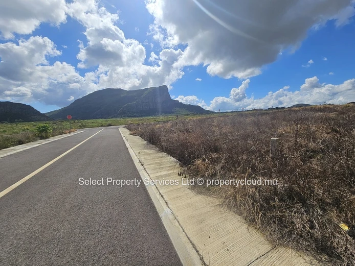 Terrain à vendre, Morcellement Pierrefonds, Palma, à Rs 4.4M
