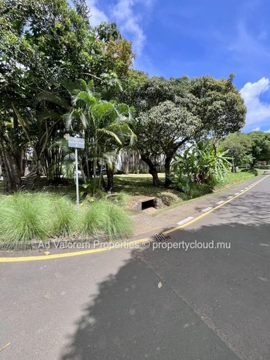 À vendre : Terrain commercial 2 000 m² – Vivea Business Park, Moka