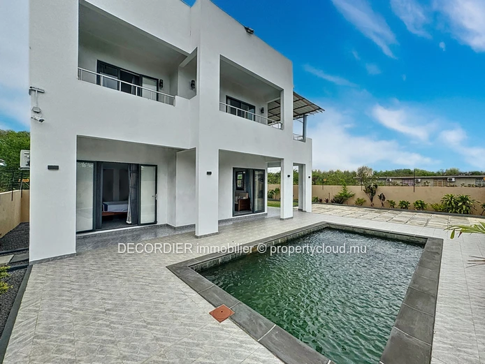 Beautiful house with swimming pool