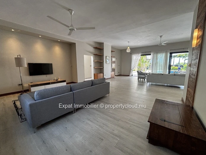 Spectacular 400 M² Villa Set In 6,000 M² Of Landscaped Gardens – Daruty Forest