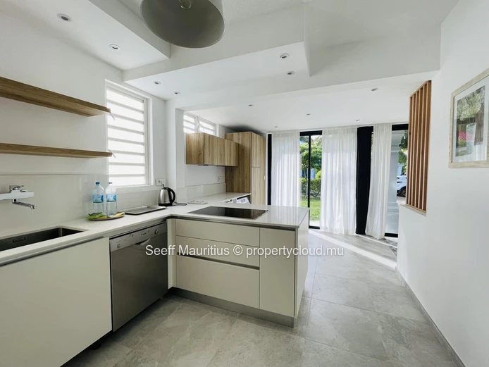 Villa indépendante fraîchement rénovée, accès mer