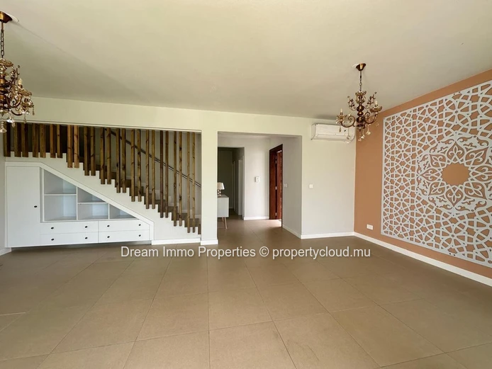 3-Bedroom Duplex In Perfect Condition Close To So'flo Mall In Floreal - Mauritius