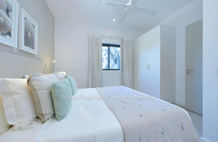 Cozy apartment accessible to foreigners for sale in Pointe aux Canonniers, 131m², 3 bedrooms, shared pool, garden, se...