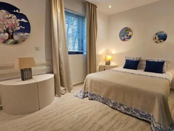 5 Bedroom Villa