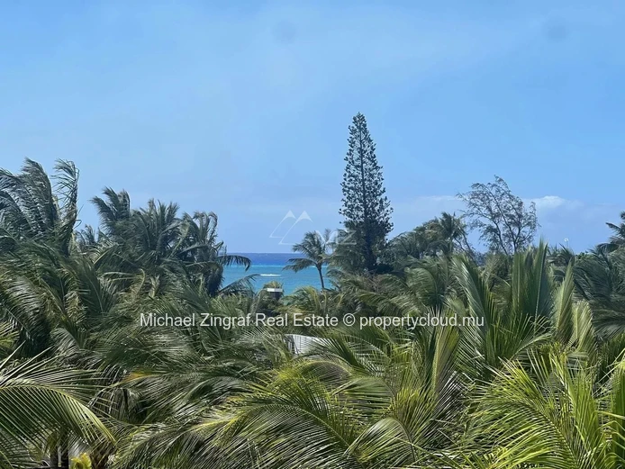 Private Beach Access - Penthouse in Pereybere