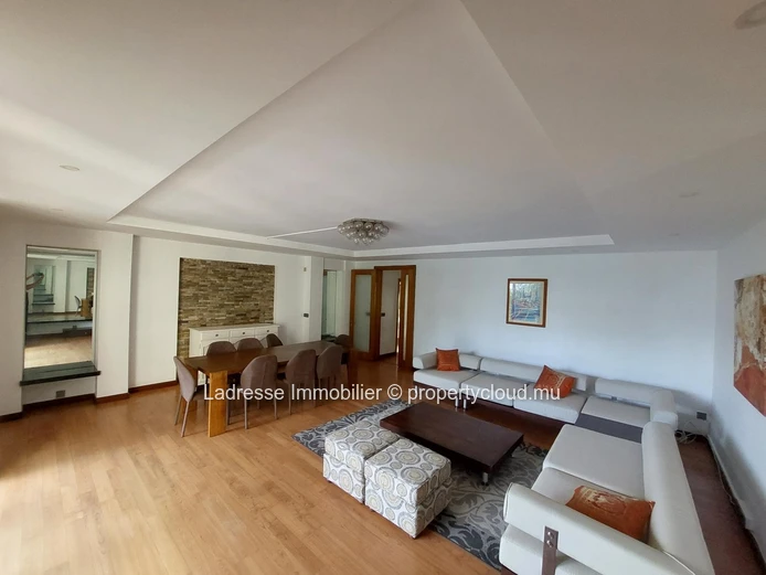 Duplex à louer à Floreal